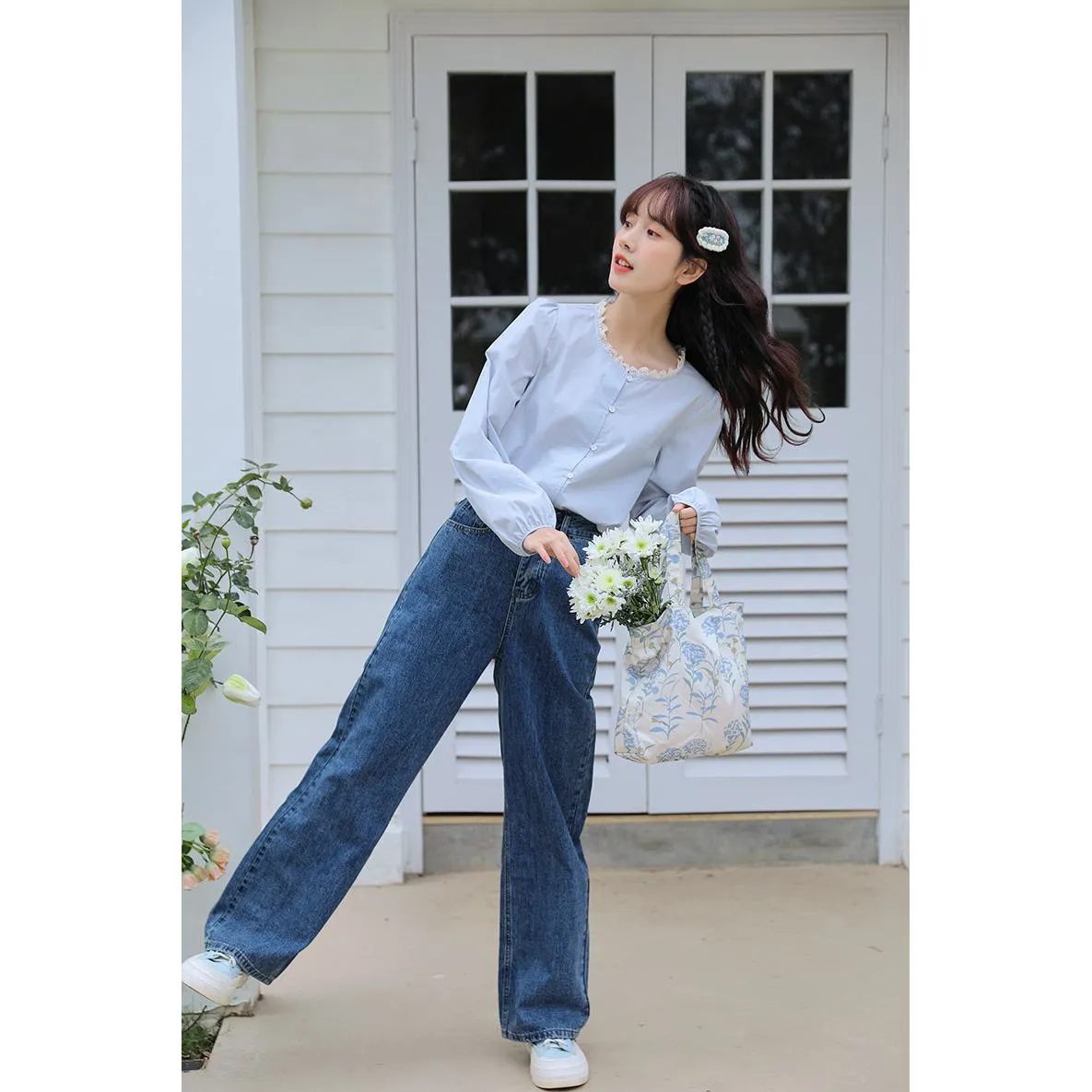 Lace Versatile Loose-Fit Blouse