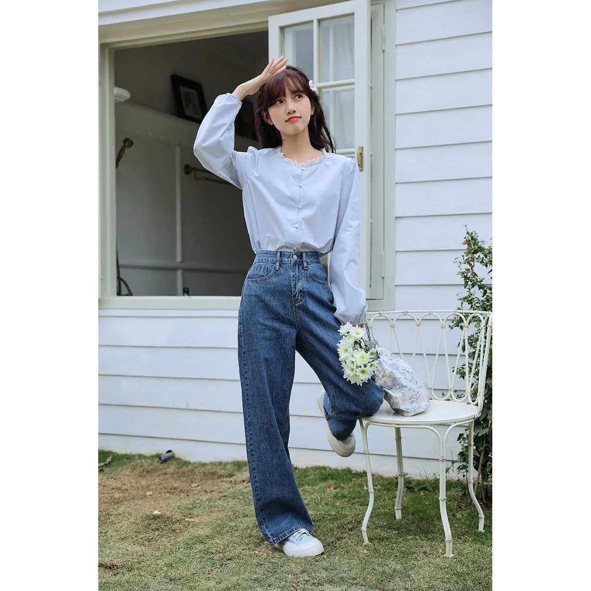 Lace Versatile Loose-Fit Blouse