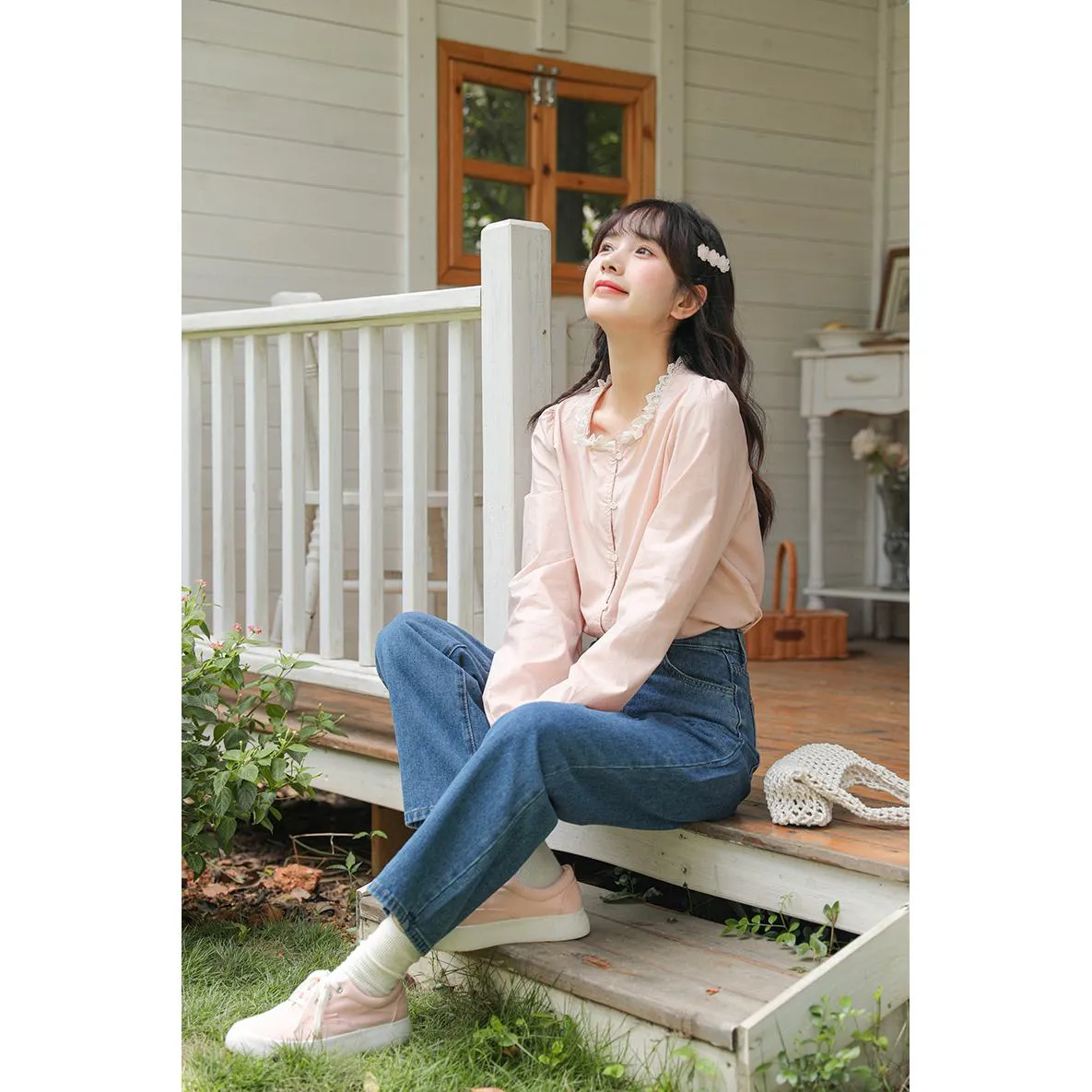 Lace Versatile Loose-Fit Blouse