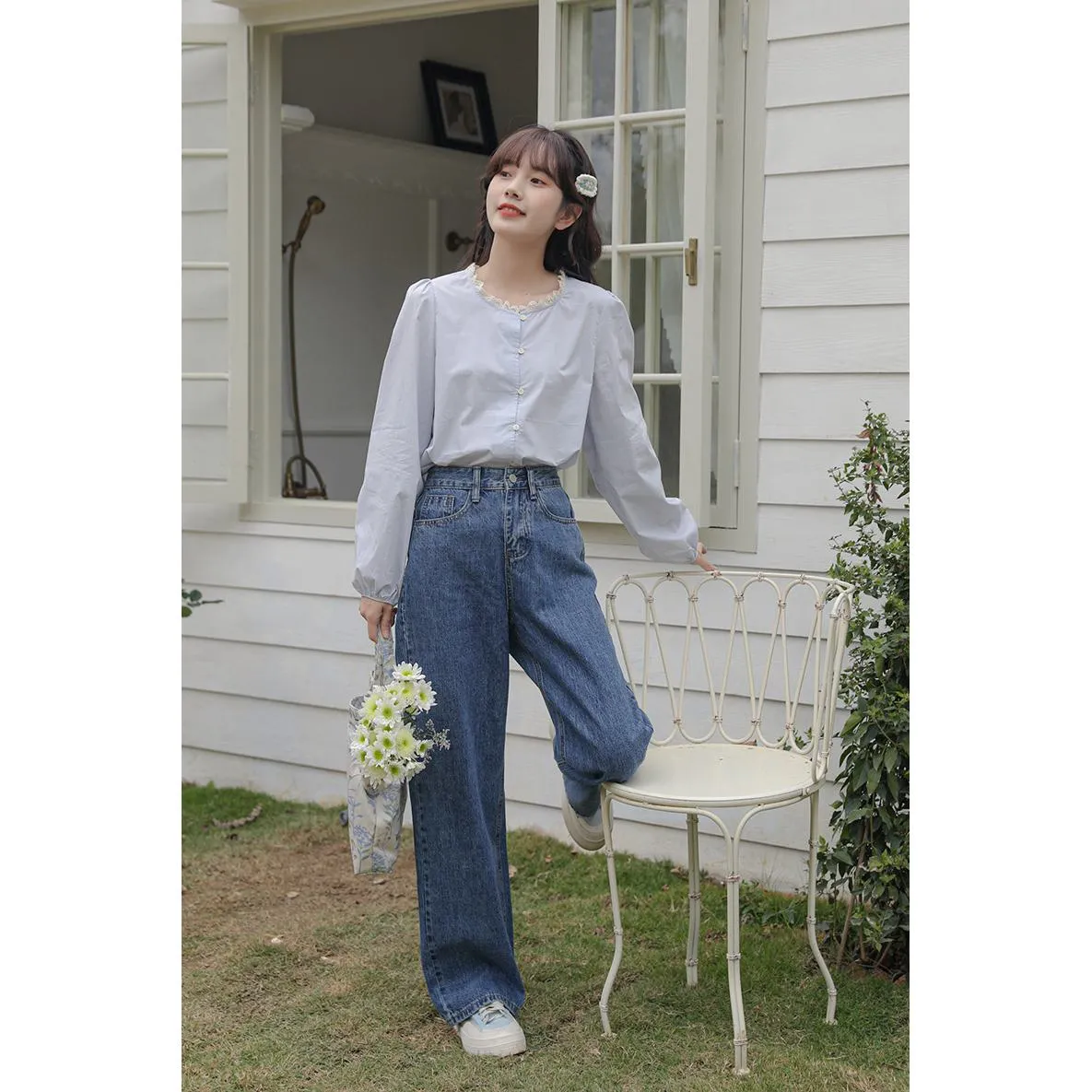 Lace Versatile Loose-Fit Blouse