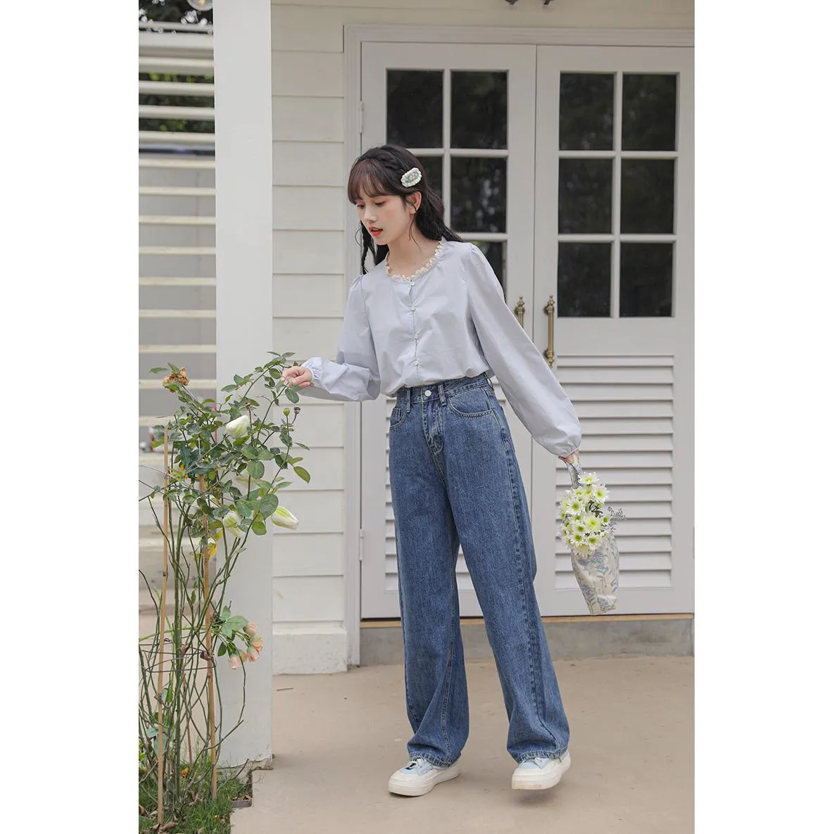 Lace Versatile Loose-Fit Blouse