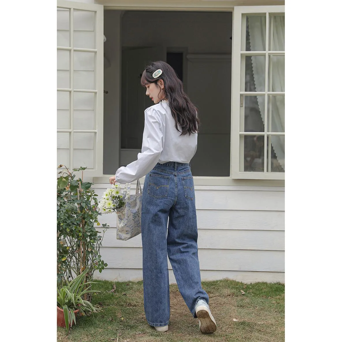 Lace Versatile Loose-Fit Blouse