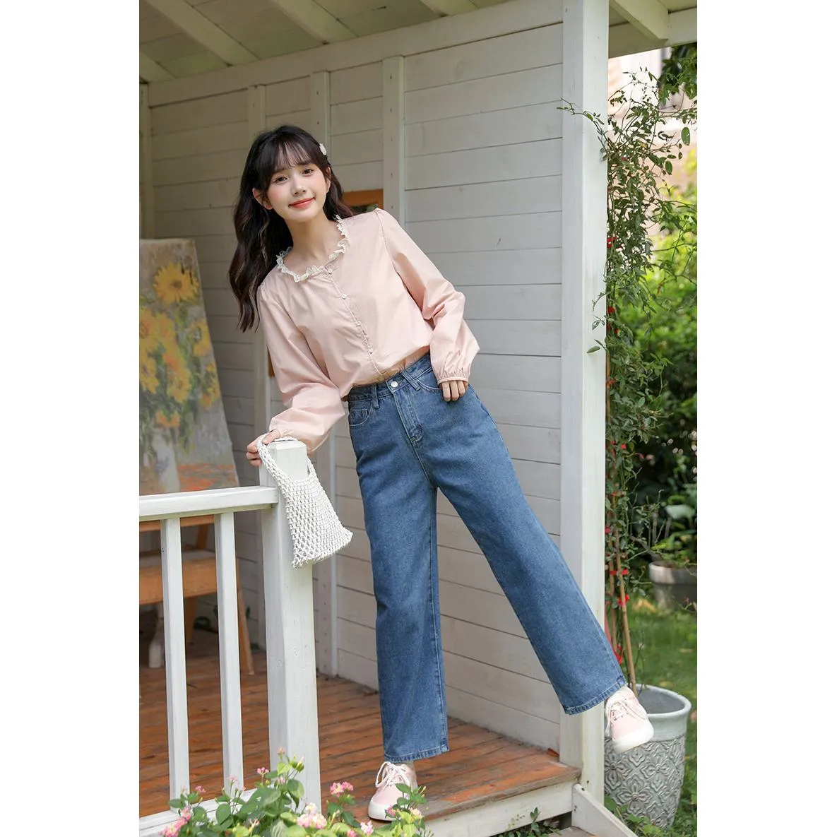 Lace Versatile Loose-Fit Blouse