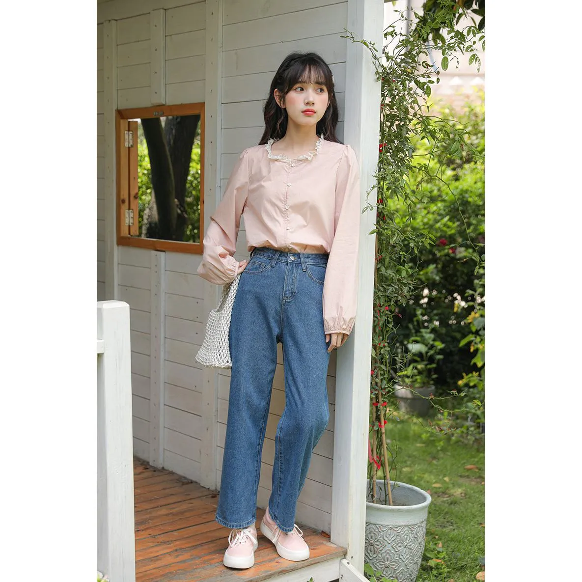 Lace Versatile Loose-Fit Blouse