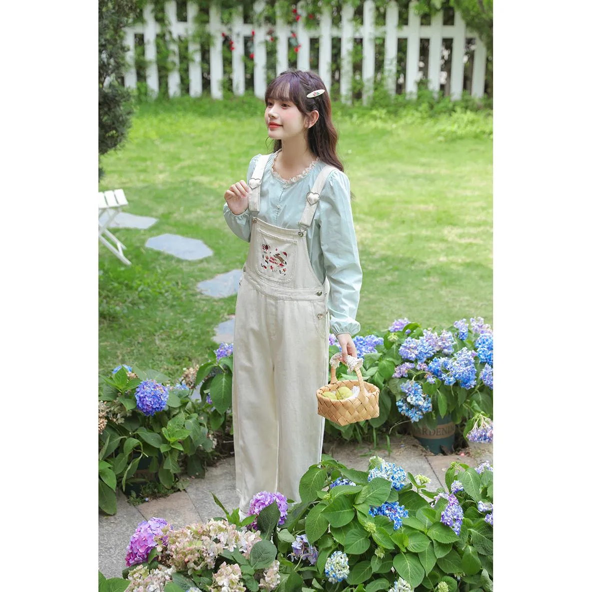 Lace Versatile Loose-Fit Blouse