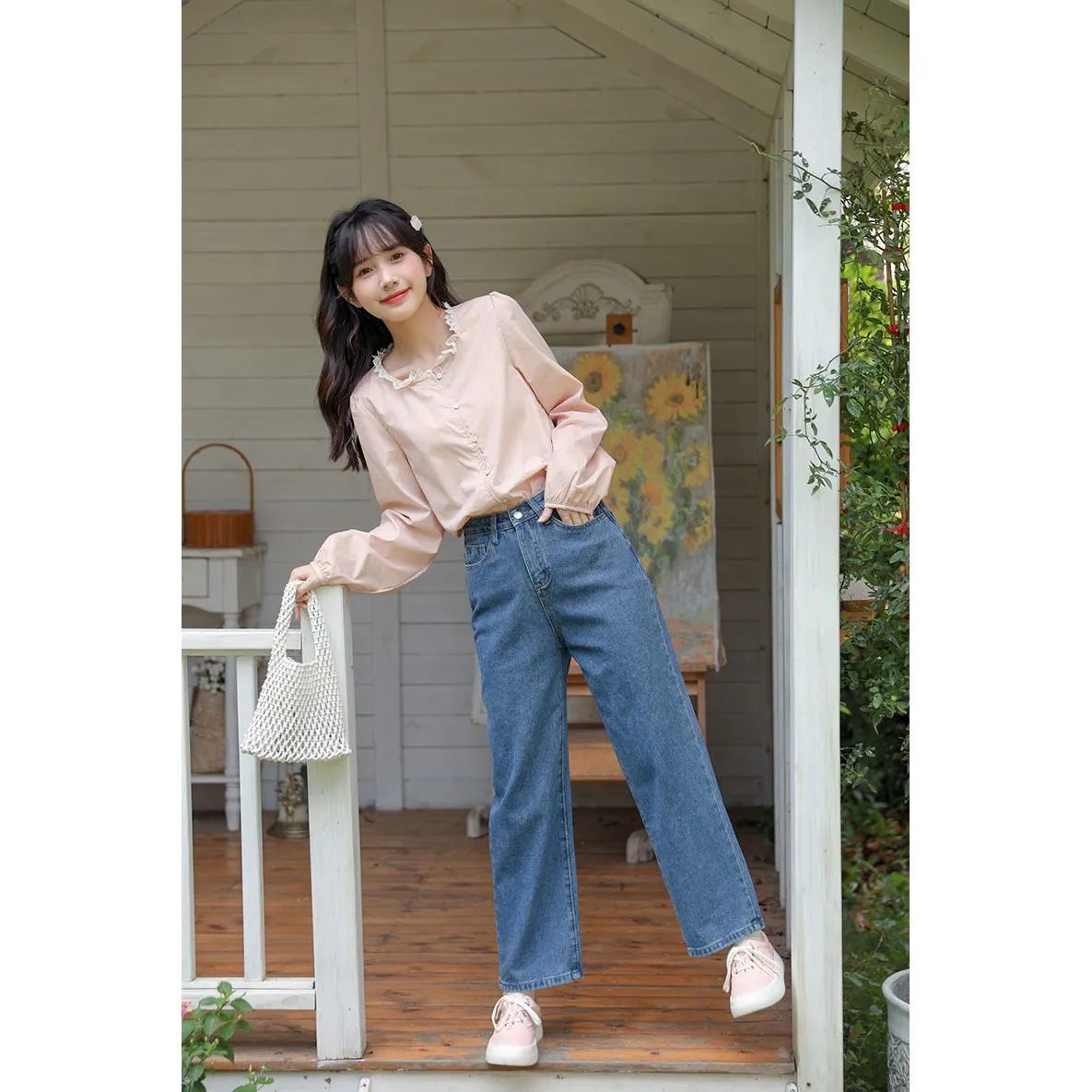 Lace Versatile Loose-Fit Blouse