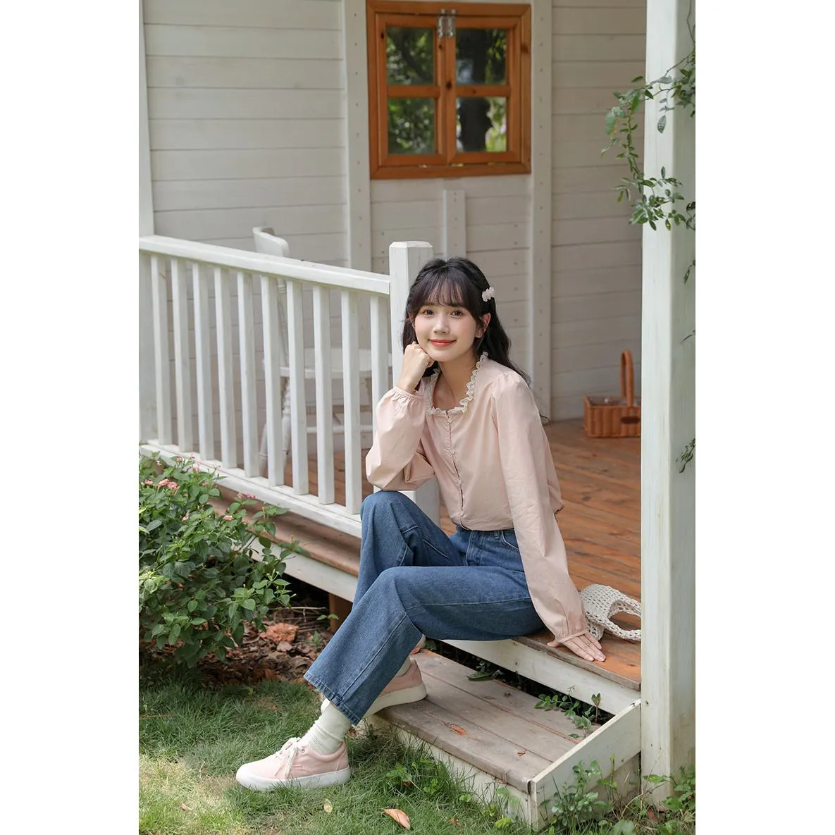 Lace Versatile Loose-Fit Blouse